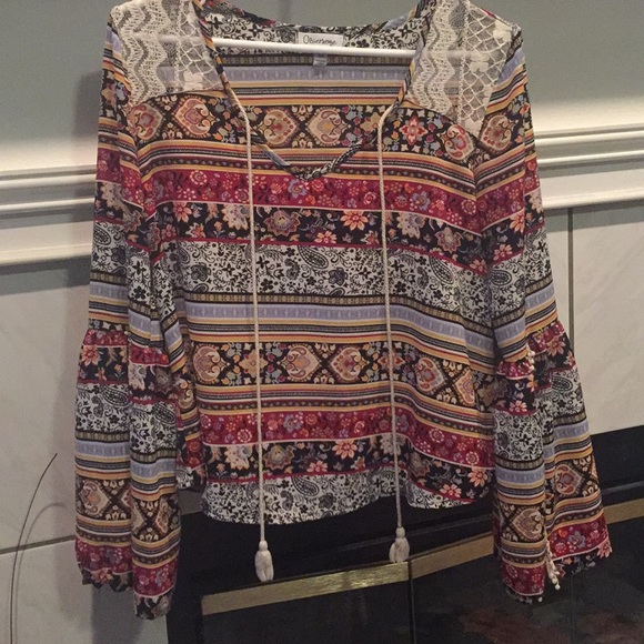 Low cut top - Picture 1 of 2